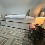 Διαμέρισμα Exklusiv Hamburg Stadtrand-villa Mit Garten Νόρντερστεντ