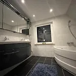 Exklusiv Hamburg Stadtrand-villa Mit Garten Νόρντερστεντ